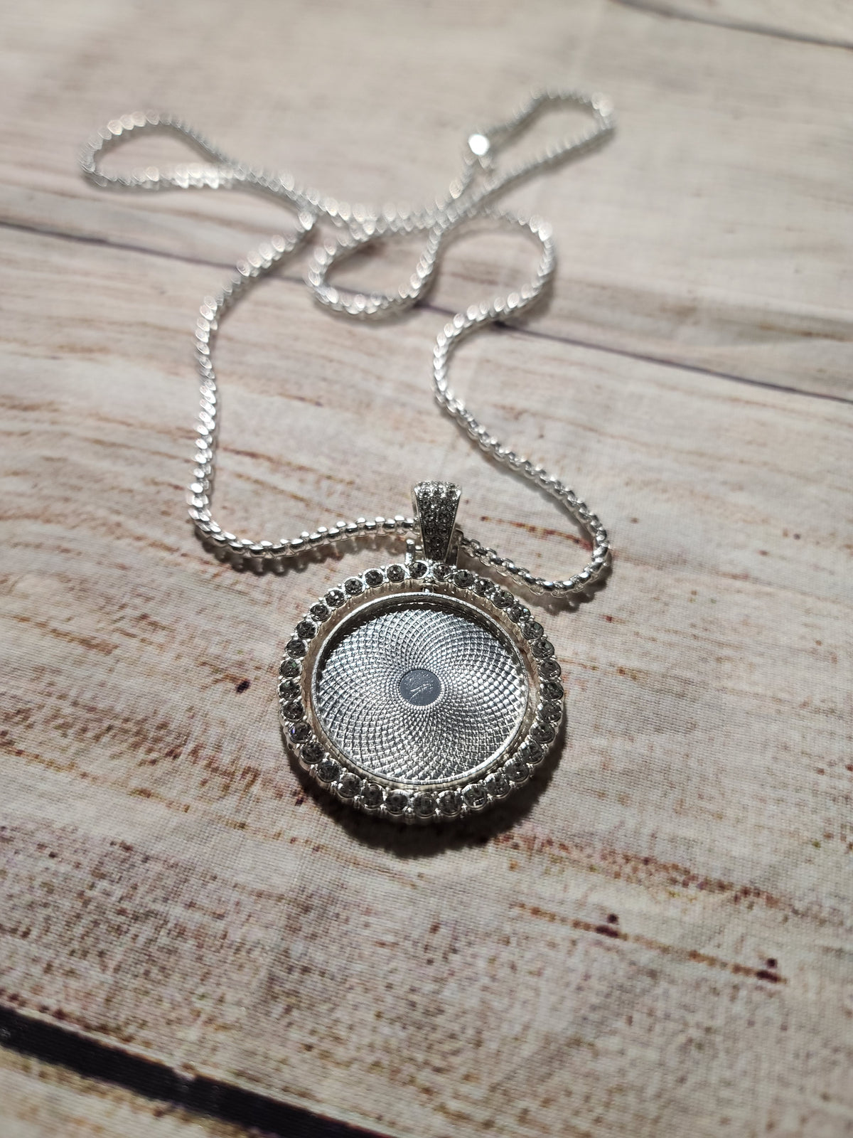 Circle Rotating Pendent