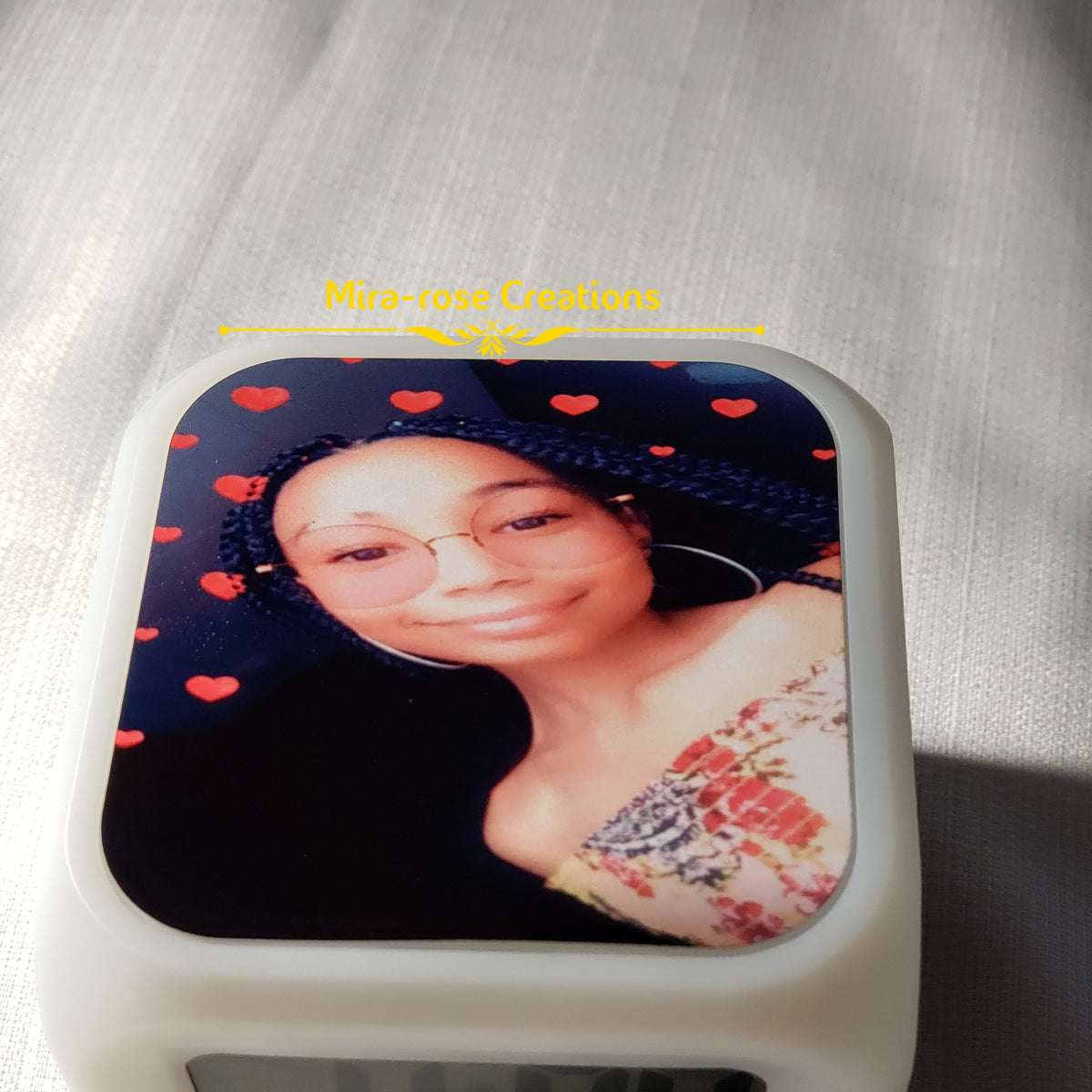 Color changing clock