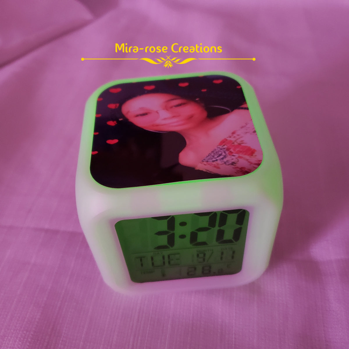 Color changing clock